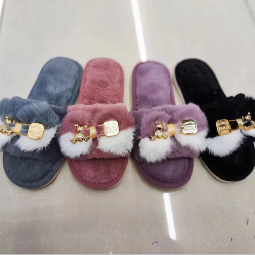 new cute bear metal chain 2024 furry slippers women‘s autumn and winter fashion home open cotton slippers