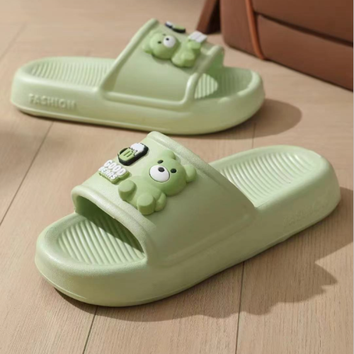 2024 new cute cartoon bear couple home sandals female eva soft bottom non-slip home home men‘s slippers