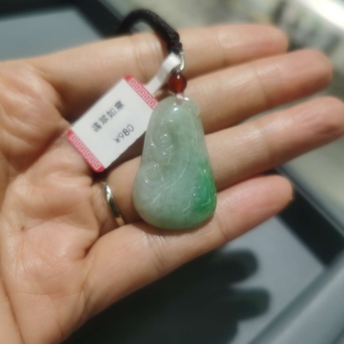 缅甸🇲🇲天然翡翠设计挂件工艺品