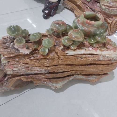 巴基斯坦天然玉石精雕枯木逢春摆件20*40 工艺品