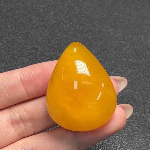 琥珀蜜蜡饰品  货品总重约11.65克工艺品