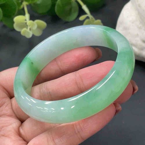 翡翠正圈手镯 圈口56.2 总重54.791g工艺品