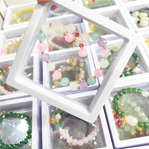 盒装手链地摊货源10元 15元模式仿玉器手镯手串批发江湖地摊礼品