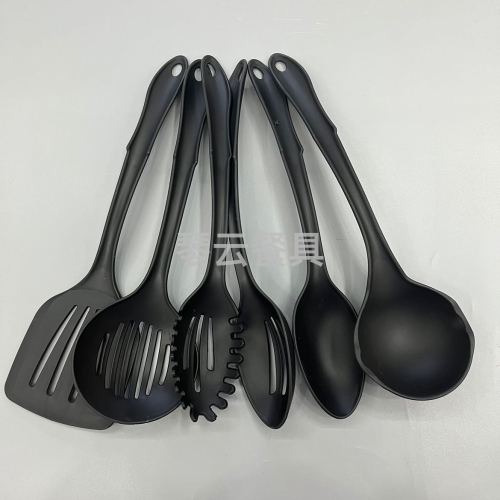 nylon kitchenware spatula soup spoon powder lying slotted turner kitchen supplies