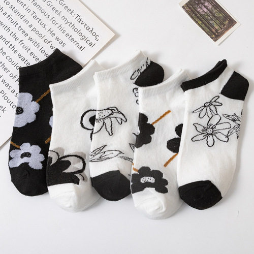 Spring and Summer Socks Men and Women Ankle Socks Low Cut Four Seasons Low Top sports Breathable Sweat-Absorbent Ins Cheap Socks Carpet Socks
