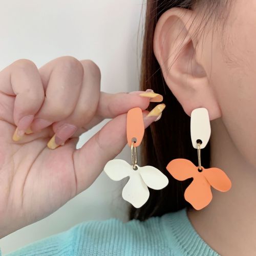 new exaggerated high-grade earrings dignified sense of design purple petal eardrops earrings trendy women‘s unique elegant