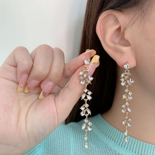 online influencer earrings sterling silver needle european and american exaggerated long tassel rhinestone earrings women‘s ins trendy light luxury minority ear studs