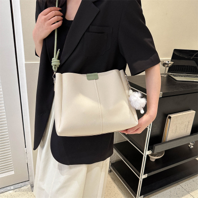 Trendy Women's Bags Casual Simple Messenger Bag Fashion Large Capacity Commuter Bag Pure Color All-Matching Underarm Bag