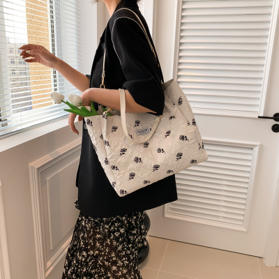   Large Capacity Hand-Held Tote Bag Girls New Fashion All-Match Special-Interest Shoulder Bag High Sense Commuter Bag
