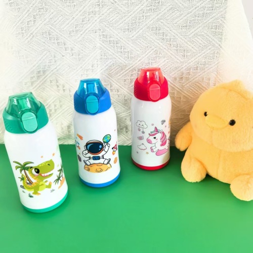 8120新款儿童创意保温杯 卡通 便携吸管壶 PP防摔防漏背带水壶