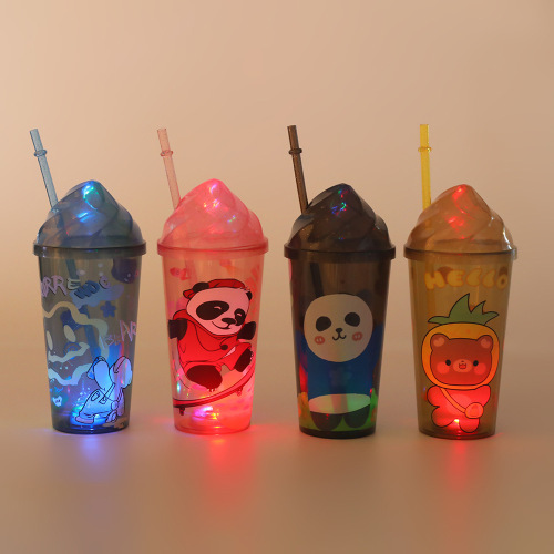 8333卡通水杯现货网红LED发光吸管杯600ML大容量塑料饮水杯礼品杯