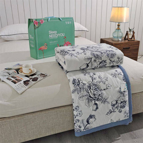 opening event gift quilt brushed washed cotton summer quilt printing logo gift box practical gift wholesale
