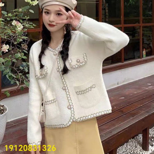 Autumn and Winter 2023 New Imitated Mink Chanel Coat Fashion Temperament Women‘s Clothing Chanel Style Cardigan Short Coat