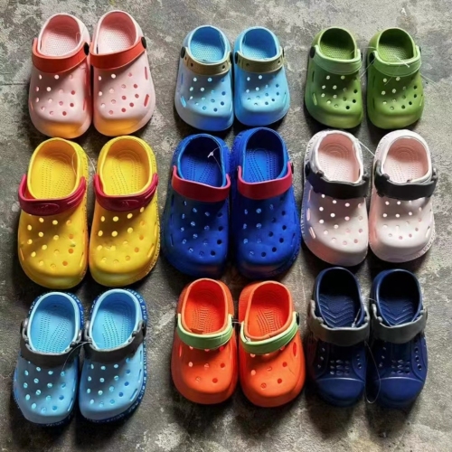 miscellaneous garden shoes hole children‘s shoes children‘s beach slippers boys and girls children‘s shoes stock wholesale stall children‘s sandals