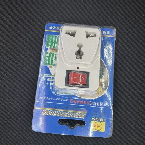 K3转换器 带开关转换器 便捷式旅游转换器 插头多功能转换器