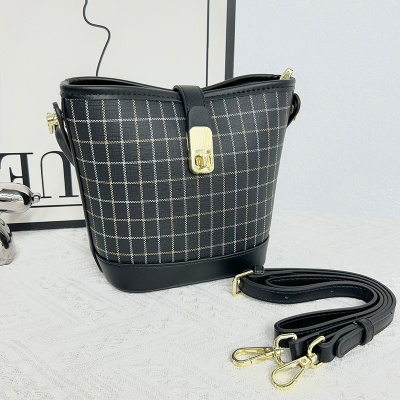 Summer Stylish Bag 2023 New Hand Shoulder Women's Bag Plaid Crossbody All-Matching High-Grade Western Style Bucket Bag