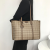 High Sense Trendy Bags 2023 New Retro Shoulder Bag for Middle-Aged Moms Large Capacity Commuter's All-Matching Tote Bag