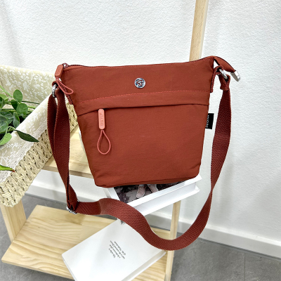 Simple Internet Celebrity Bags 2023 New Fashion Ultra-Thin Fabric Shoulder Bag Women's Casual Messenger Bag All-Matching Ins