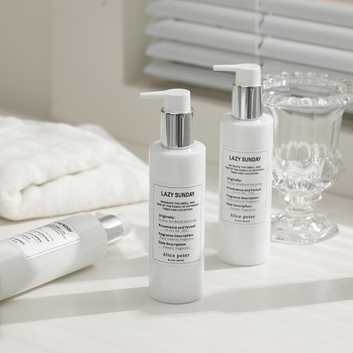 慵懒周末小众香水沐浴露持久留香清爽保湿补水男女通用厂家批发