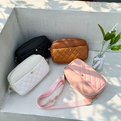 rhombus cosmetic bag 2023 new chanel‘s style one shoulder bag guangzhou women‘s bag bag female wholesale fashion ladies phone bag