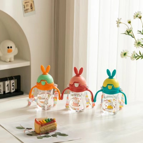 夏季儿童幼儿园水杯男女宝宝水壶防摔水瓶可爱便携小学直饮吸管杯