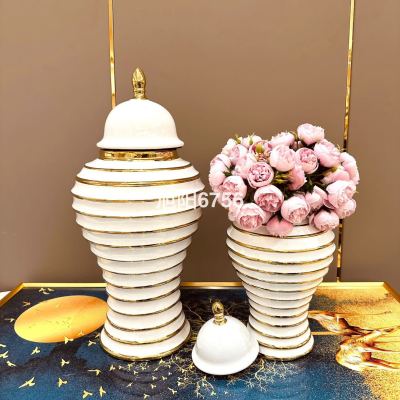 Factory Direct Sales European-Style Electroplated Gold Ceramic Hat-Covered Jar Light Luxury Crafts Model Room Soft Decoration Entrance Decoration