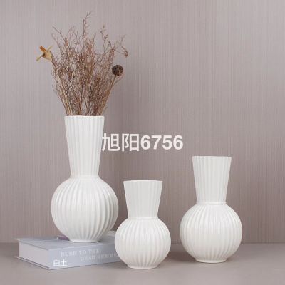 Modern Simple Vertical Pattern Ceramic Vase Home Net Red Hydroponic Flower Cultivation Home Ceramic Table Vase Creative Ceramic