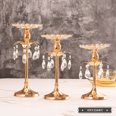 New Affordable Luxury Style Iron Crystal Candlestick Romantic Candlelight Dinner Wedding Candlestick Decoration Golden Creative Candlestick