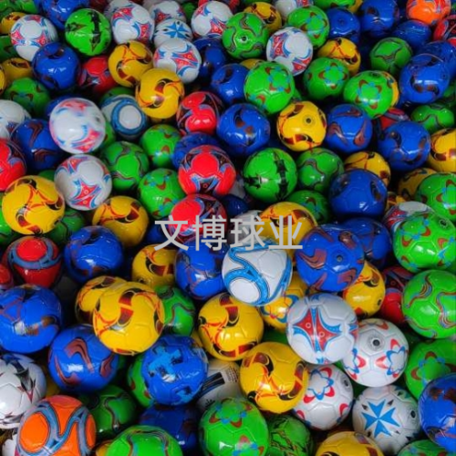 2号机缝足球14片32片普通花足球训练足球