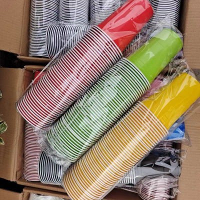 Manufacturers Produce Disposable Plastic Cups, Two-Color Cups, Coffee Cup, Drink Cup, Pp Cup Export Cabinet