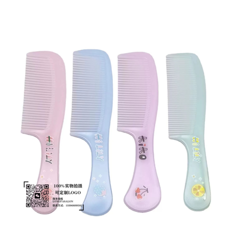 cartoon children comb small size cute plastic comb portable portable with more than small comb clock pattern can be processed and produced