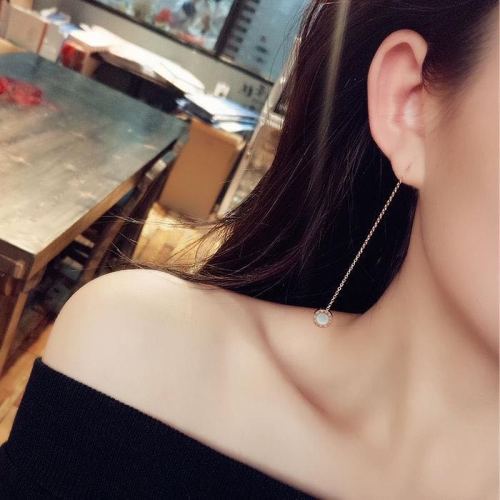 Internet Hot New Hypoallergenic Titanium Steel Long Ear Line Earrings Eardrops Earrings Women‘s Simple Roman Pattern