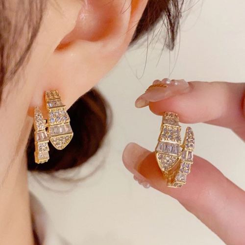 Zircon snake-Shaped Small Earrings Personalized Niche Design Geometric Earrings Light Luxury High-Grade Earrings Female Factory Direct Sales