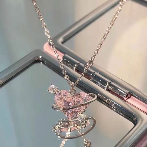 love planet necklace female ins niche sweet pretty girl style pink diamond love heart advanced sense clavicle chain