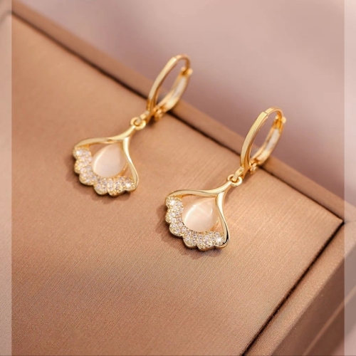 Opal Ginkgo Leaf Earrings High-Grade Light Luxury Earrings for Women Special-Interest Design Earrings for Summer 2023 New Fashion