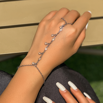 INS-style Bracelet, Luxury All-Match Personalized Crystal Connected Finger Bracelet Hand Ornament