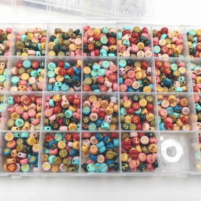 28 Grid Boxed Beads Diy Beads Jewelry Beaded Jewelry Accessories Manufacturer Acrylic Material