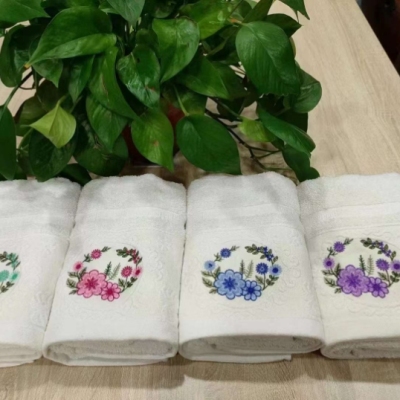 Domestic and Export Pattern, Good Cotton Yarn Embroidered Small Bath Towel