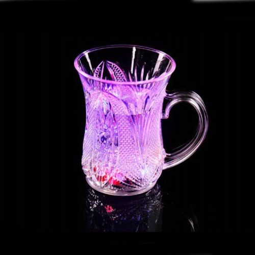 发光杯子水感应七彩闪光杯倒水就亮创意礼品杯玉米杯送男女生礼物