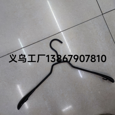 Korean Style Non-Slip Plastic Dipping Metal Clothes Hanger Clothing Store Black and White Seamless Household Hangers Wholesale
