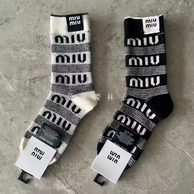 Wazimiumiu Miu Miu Women's Socks Cotton Modal Tube Socks Black and White Leather Tag Fashion Socks