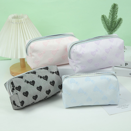 爱心图案化妆包 大容量洗漱包出差旅游健身化妆品收纳包学生笔袋