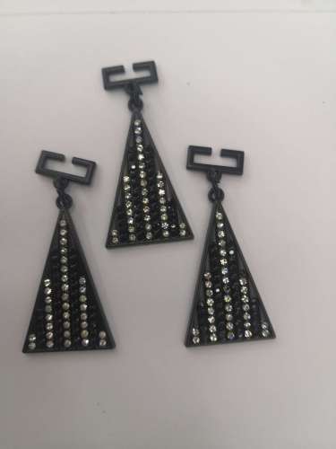 打底裤挂件 牛仔裤挂件 童装挂件 合金材料 泳黑电镀 钻石配件