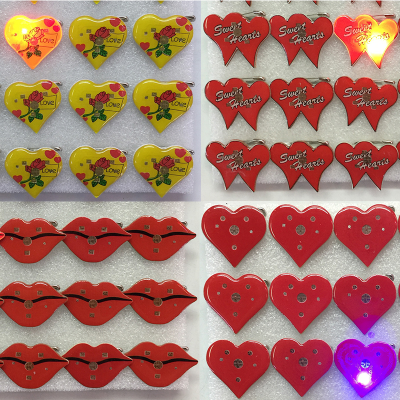 Heart Flash Brooch Red Lips Led Light-Emitting Badge Valentine's Day Peach Heart Badge Toy Clothes Accessories