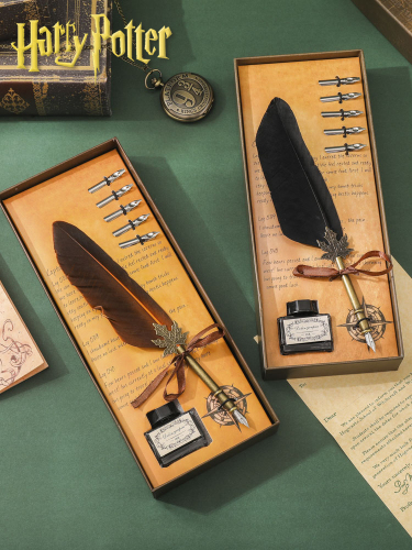 厂家直销哈利波特羽毛笔套装羽毛蘸水笔羽毛钢笔套装羽毛笔沾水笔