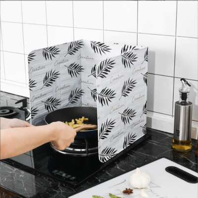 Creative Kitchen Oil-Proof Stove Oil Baffle Plate Kitchen Utensils Cooking Heat Insulation Splash-Proof Hot Baffle High