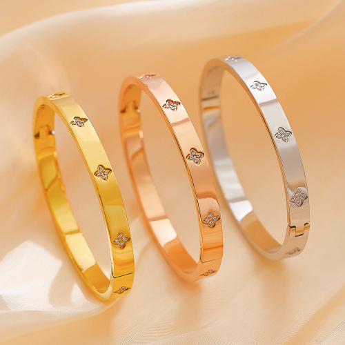 跨境热销镶钻钛钢手镯轻奢小众复古手环星月四叶草不锈钢首饰饰品