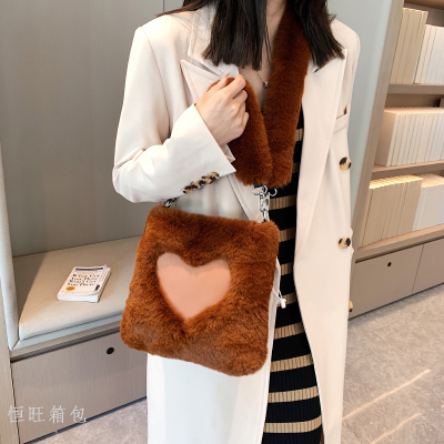 Small Sweet Potato High-Grade Peach Heart Plush Bag Women's New All-Match Shoulder Messenger Bag Special-Interest Design Fashion Handbag