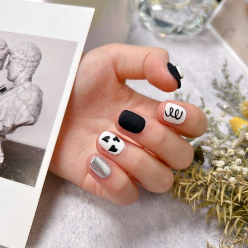 纯手工穿戴甲手绘爱心穿戴甲磨砂显白美甲假指甲贴片可拆卸甲片