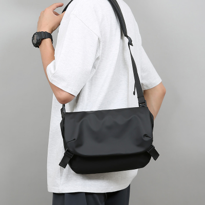 New Street Style Messenger Bag Men's Elegant Shoulder Bag Fashion Messenger Bag Simple Trendy Casual Bag
